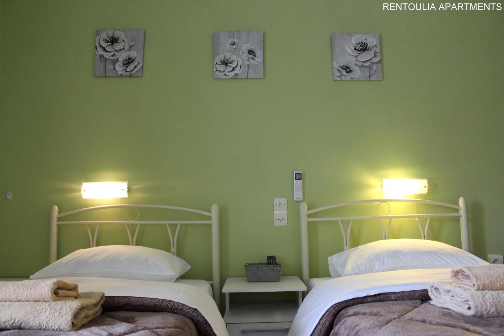 Rentoulia Apartments Poúlithra Exteriör bild